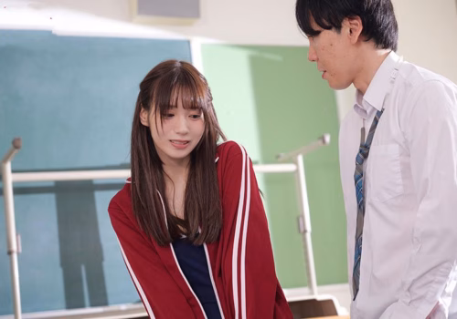 Em nữ sinh mới lớn cho những cậu bạn học cấp trên địt để được vào nhóm